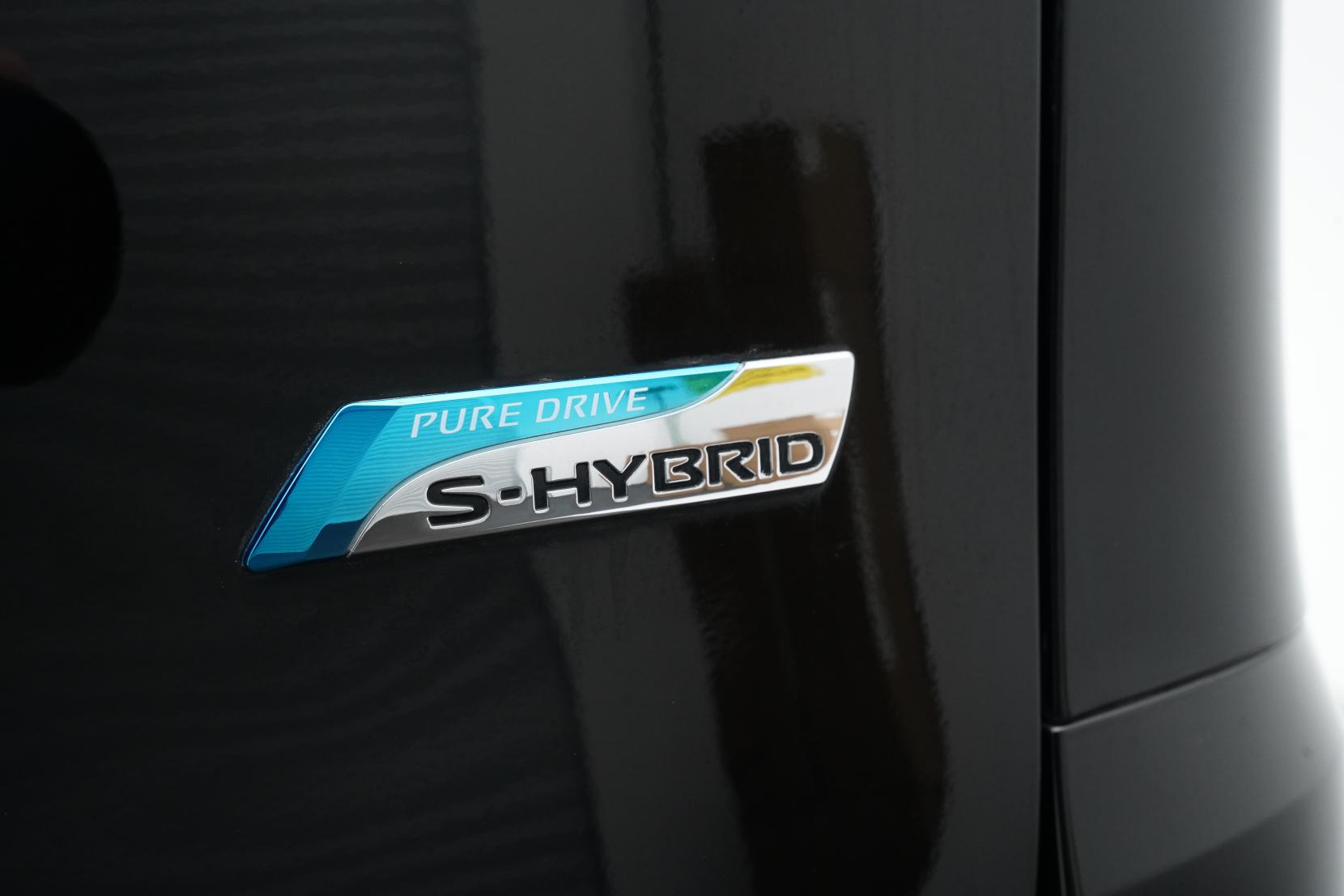 Nissan Serena 2.0 S-HYBRID