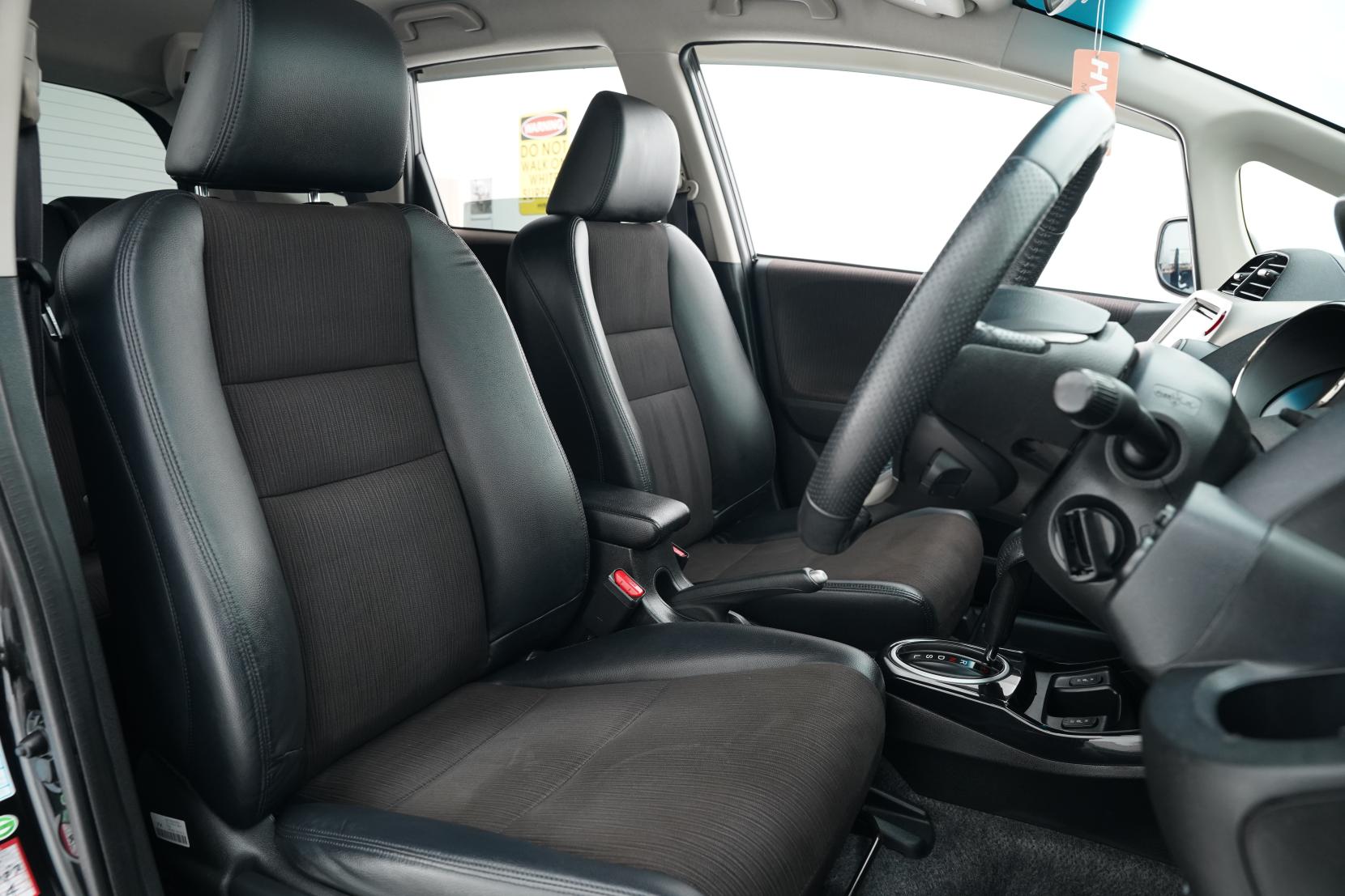 Honda Fit 1.3 ARIA Hybrid Smart Selection Fine Style