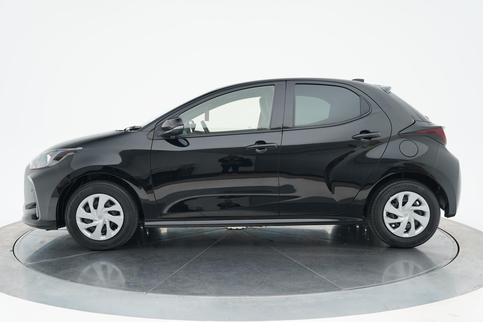 Toyota Yaris Hybrid X