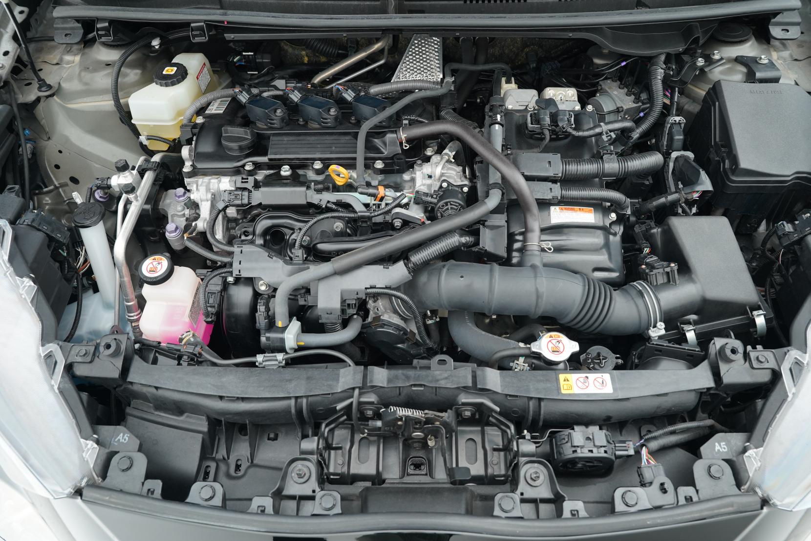Toyota Yaris Hybrid X