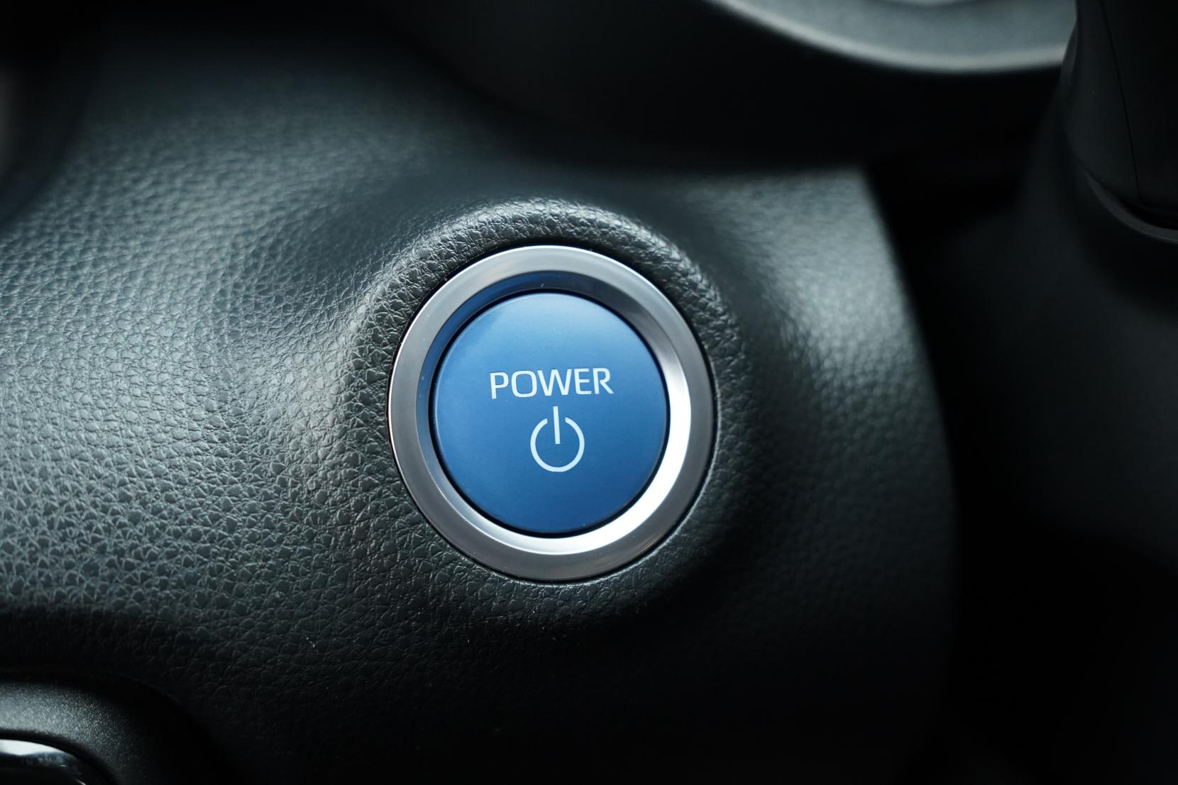 Toyota Yaris Hybrid X