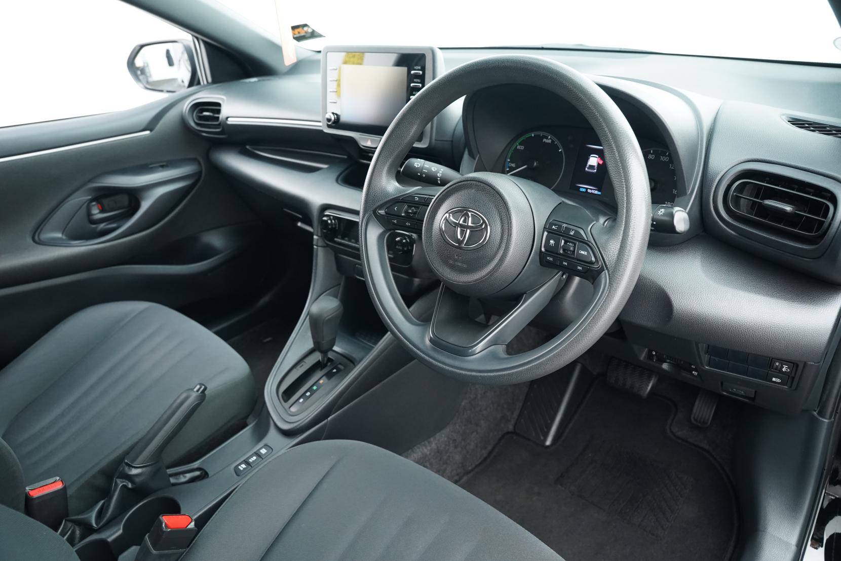 Toyota Yaris Hybrid X