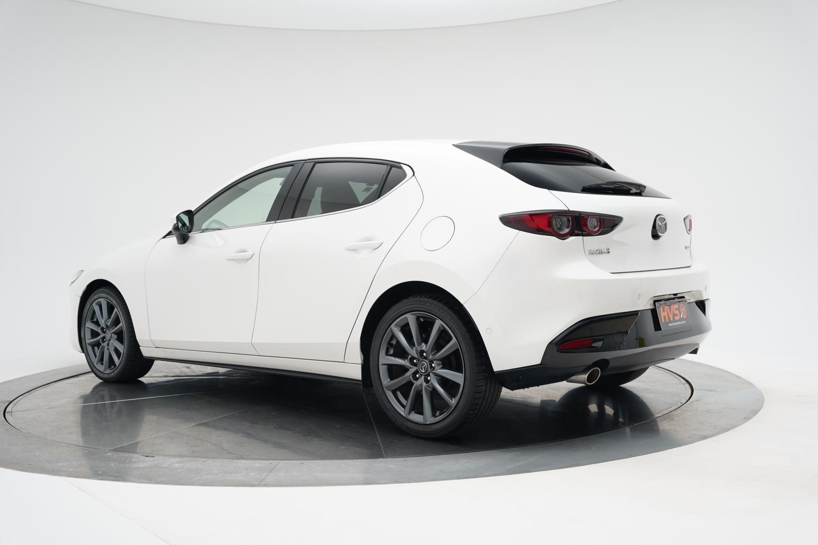 Mazda 3 2.0 Fastback 20S L