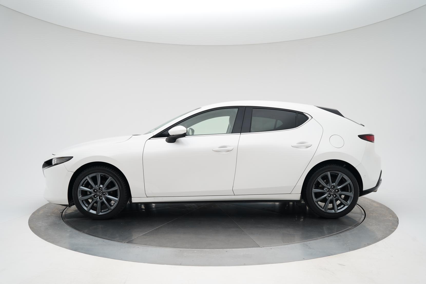 Mazda 3 2.0 Fastback 20S L