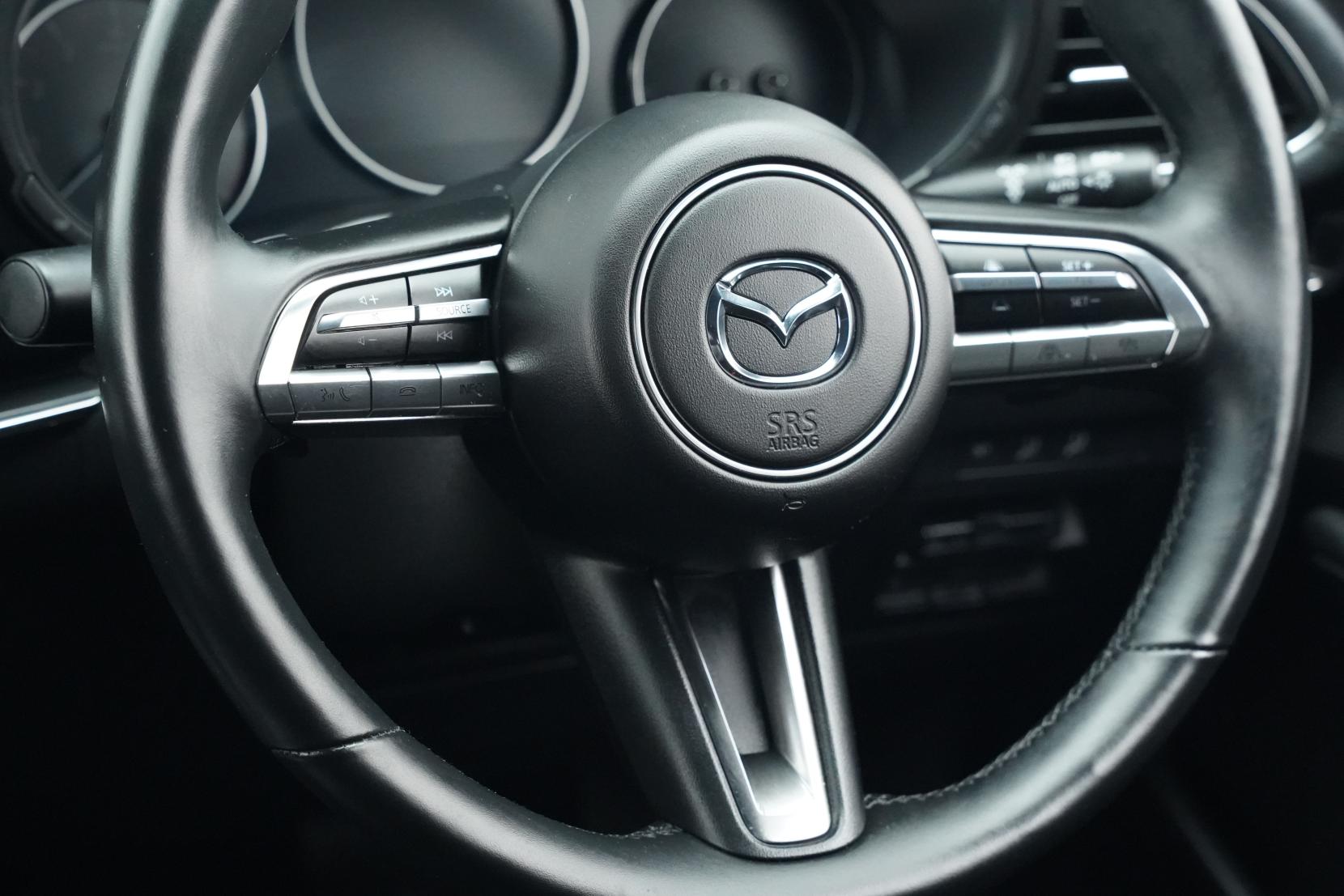 Mazda 3 2.0 Fastback 20S L