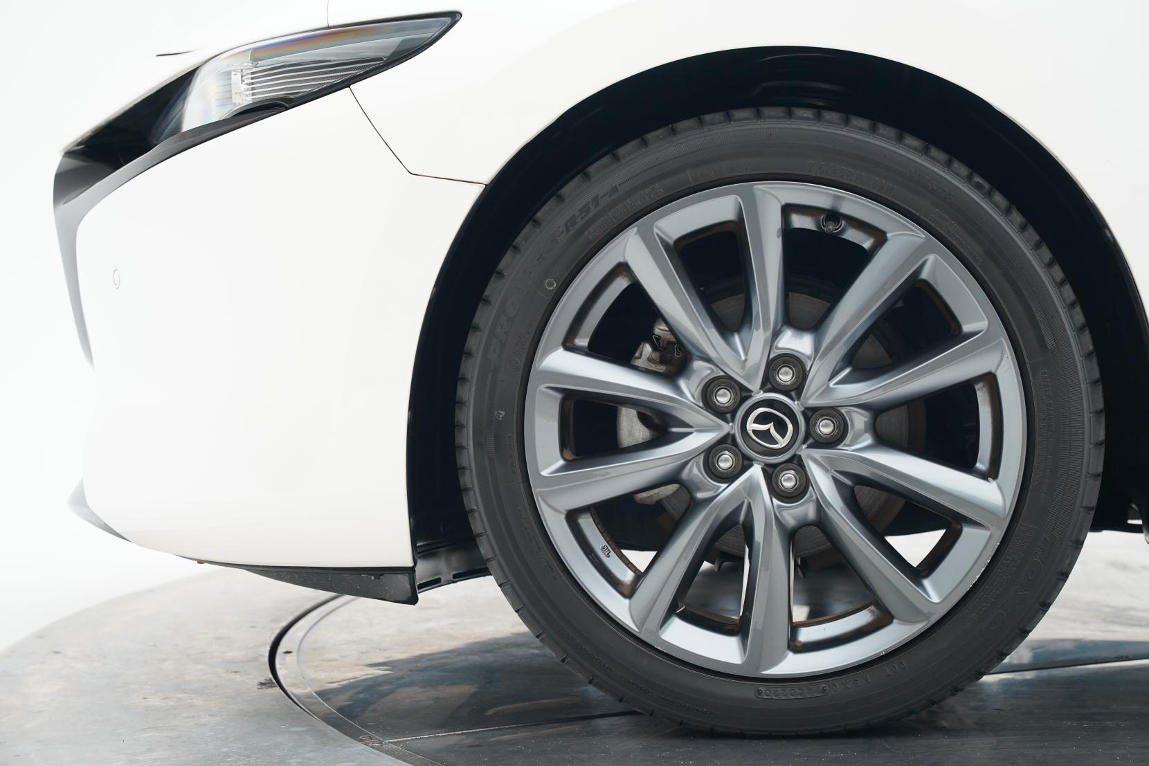 Mazda 3 2.0 Fastback 20S L