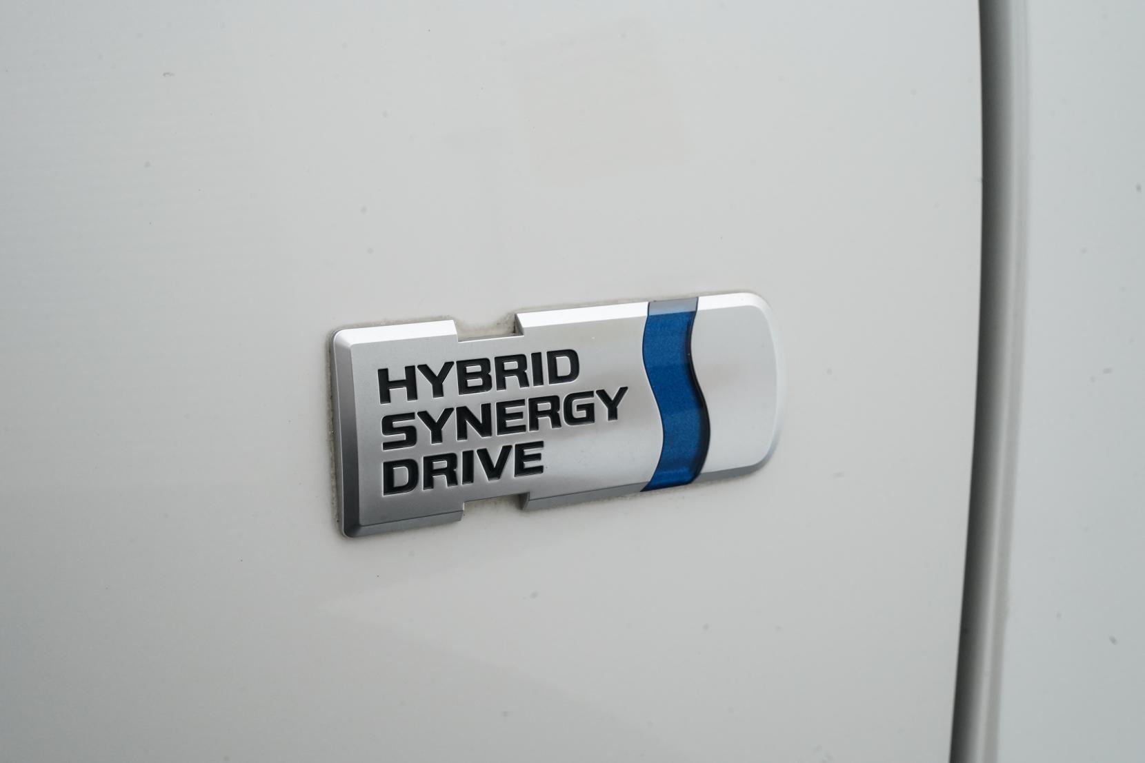 Toyota Esquire 1.8 HYBRID HYBRID GI