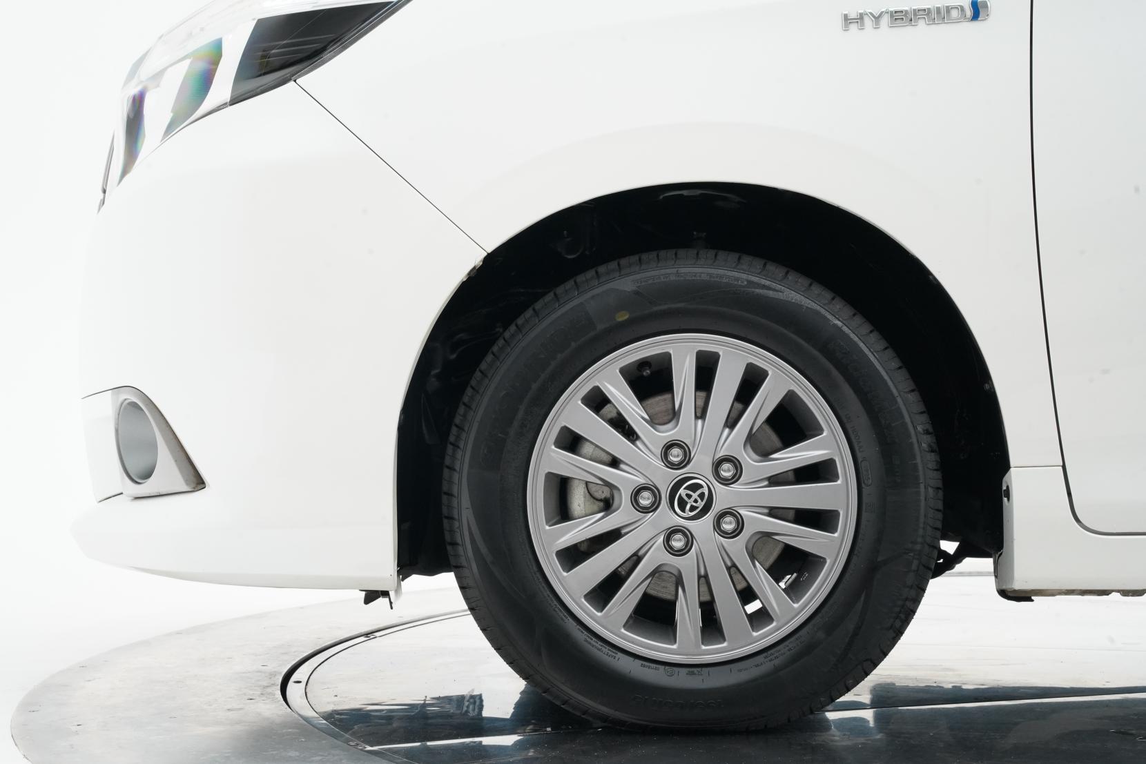 Toyota Esquire 1.8 HYBRID HYBRID GI