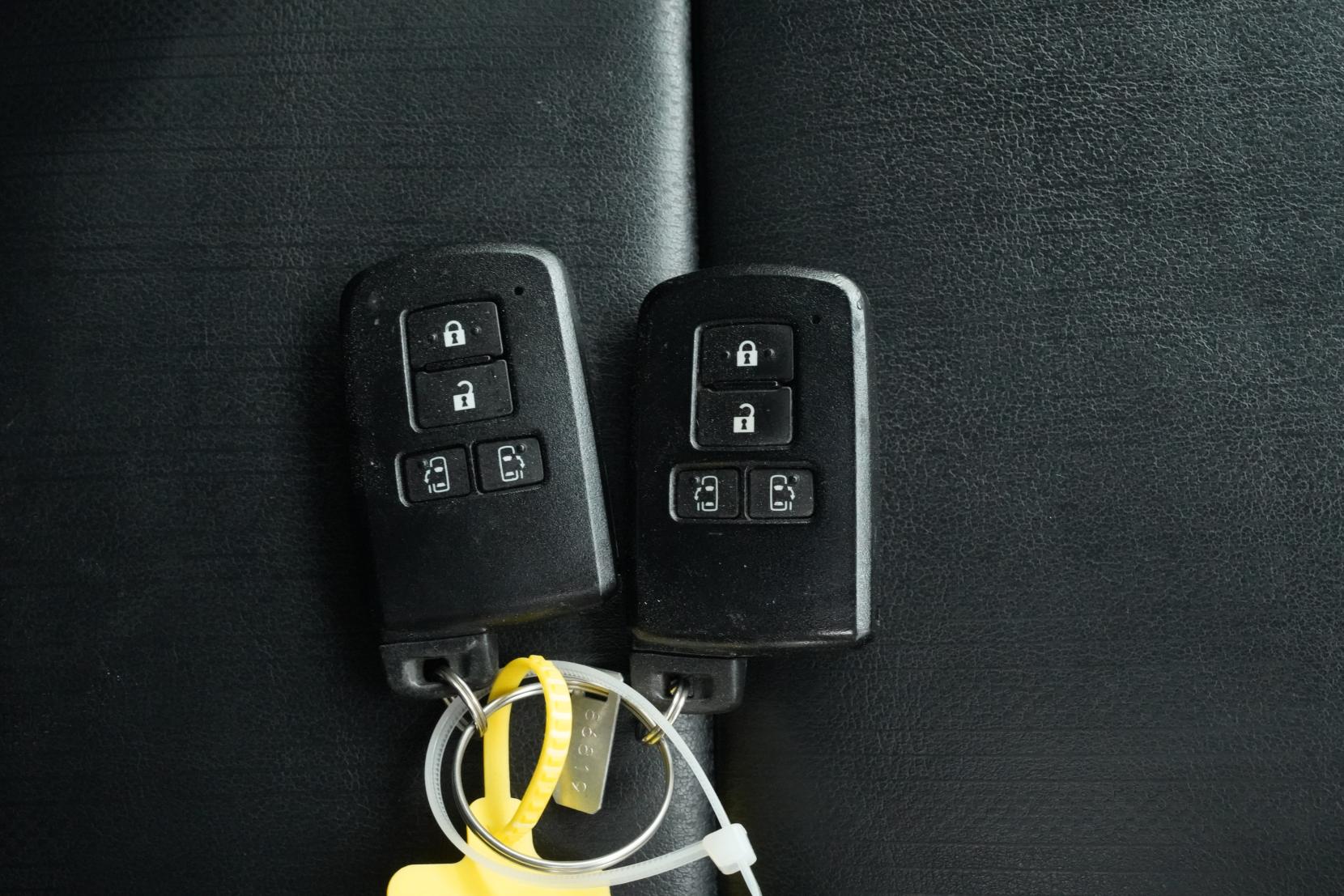 Toyota Esquire 1.8 HYBRID HYBRID GI