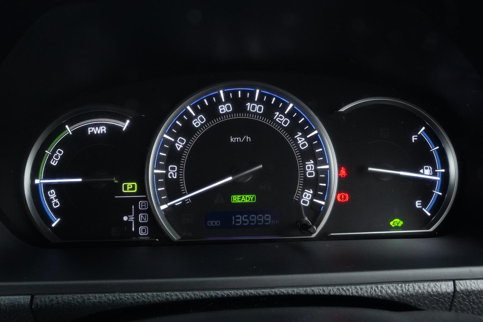 Toyota Esquire 1.8 HYBRID HYBRID GI