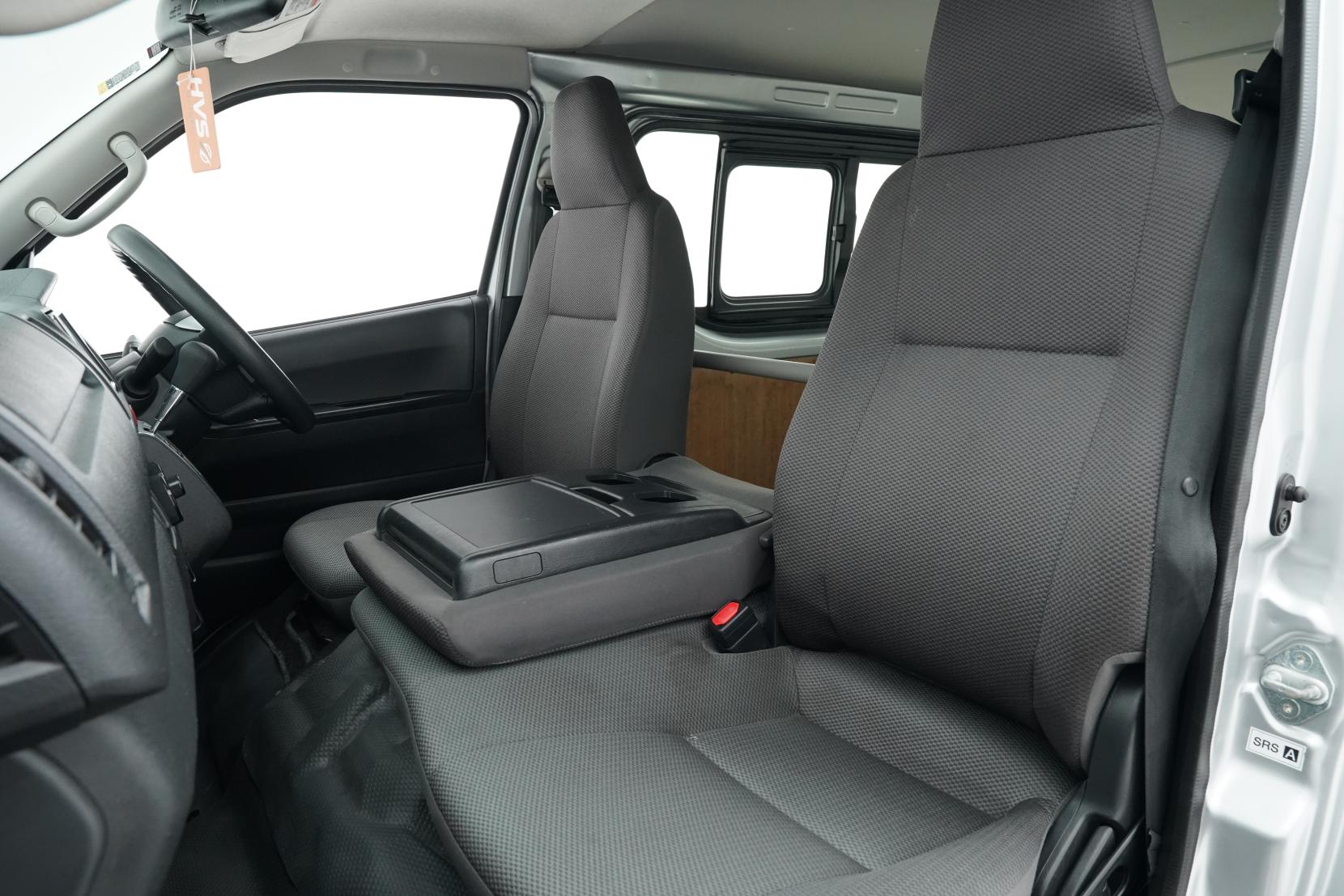 Toyota Hiace 2.8 Diesel 4WD 5 Door