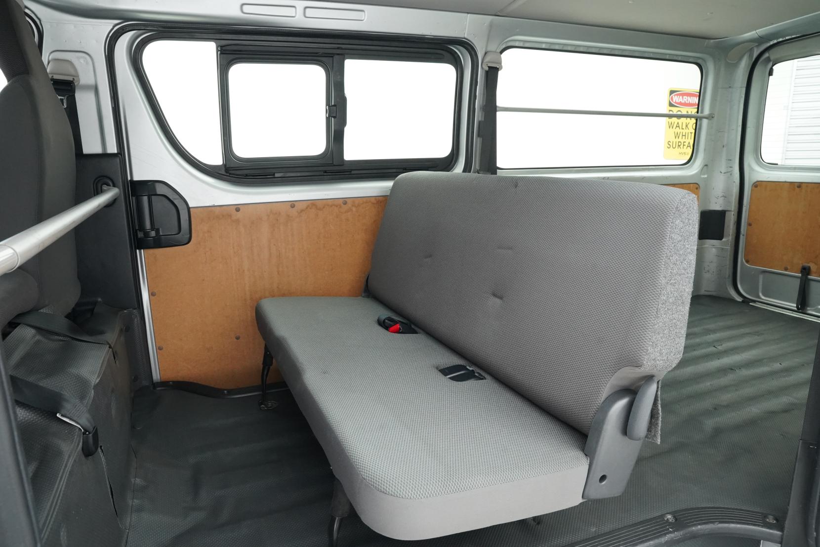 Toyota Hiace 2.8 Diesel 4WD 5 Door