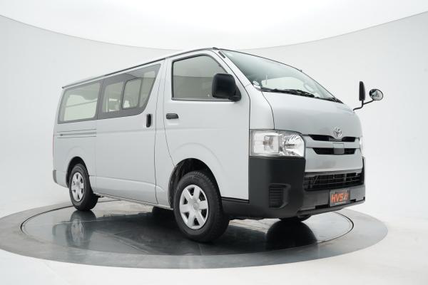 Toyota Hiace 2.8 Diesel 4WD 5 Door