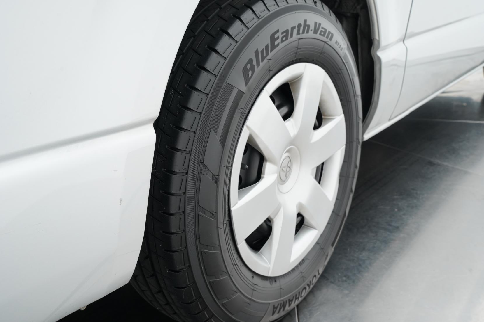 Toyota Hiace 2.8 Diesel 4WD 5 Door