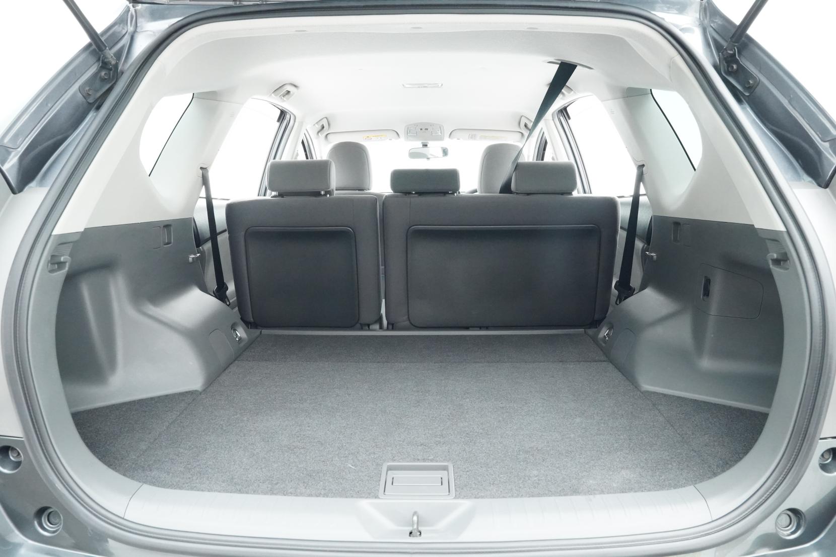 Toyota Prius 1.8 Alpha S 5 Seater