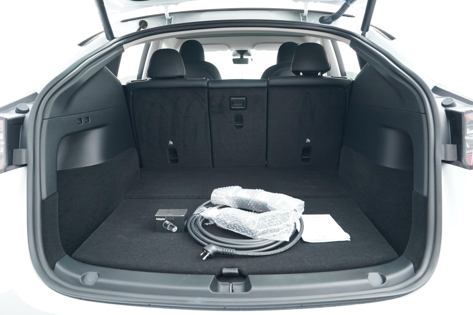 Tesla Model Y REAR WHEEL DRIVE 60K