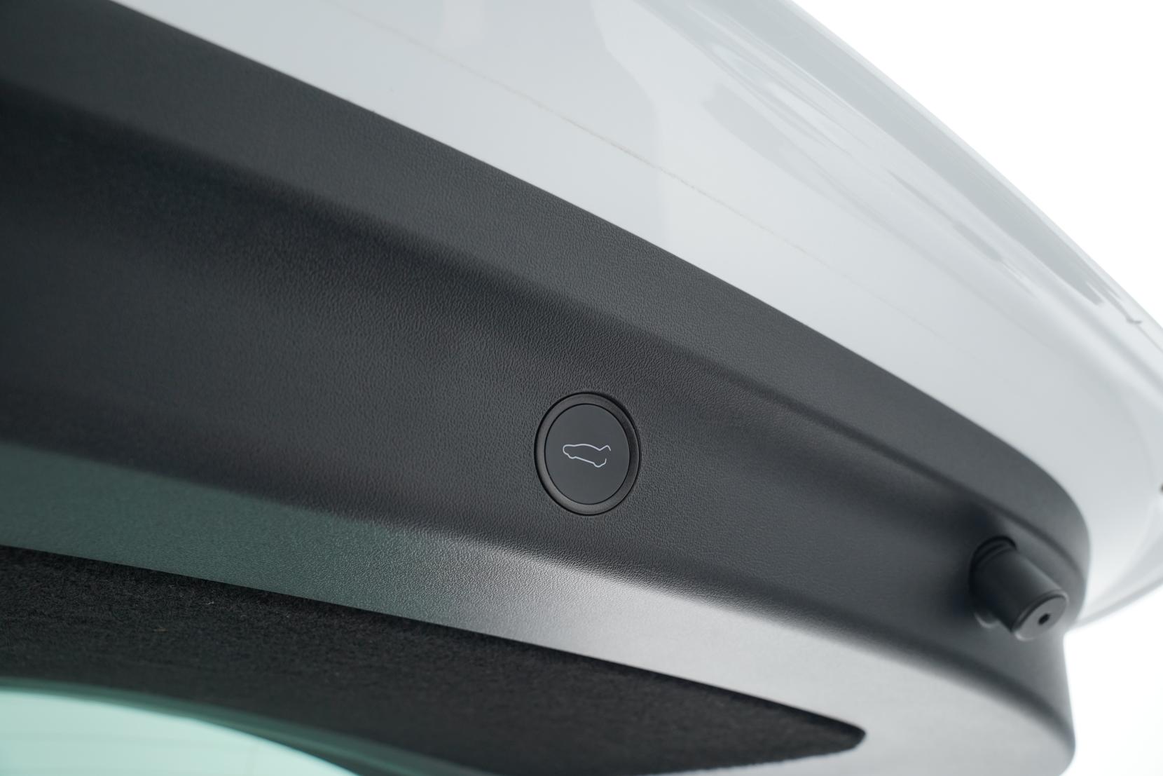 Tesla Model Y REAR WHEEL DRIVE 60K