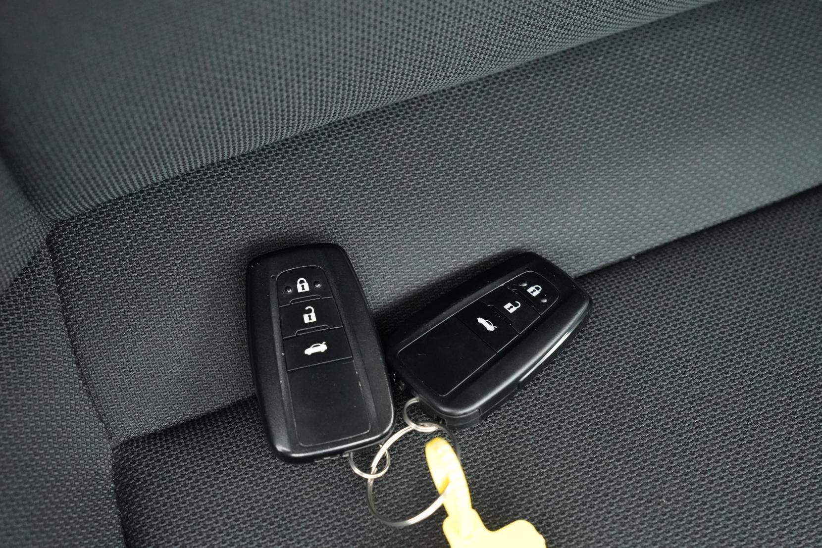 Toyota Corolla 1.8 HYBRID G-X