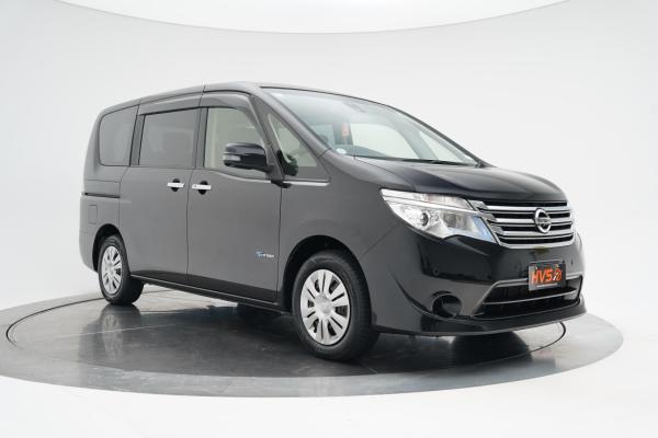 Nissan Serena (1991 – present) Hybrid X V Selection