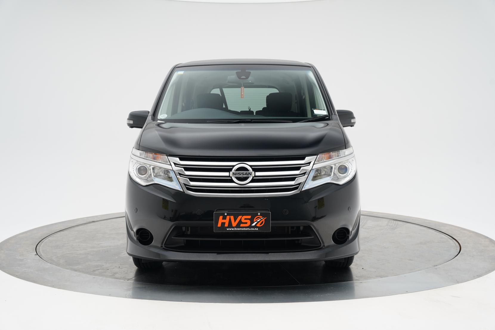 Nissan Serena (1991 – present) Hybrid X V Selection