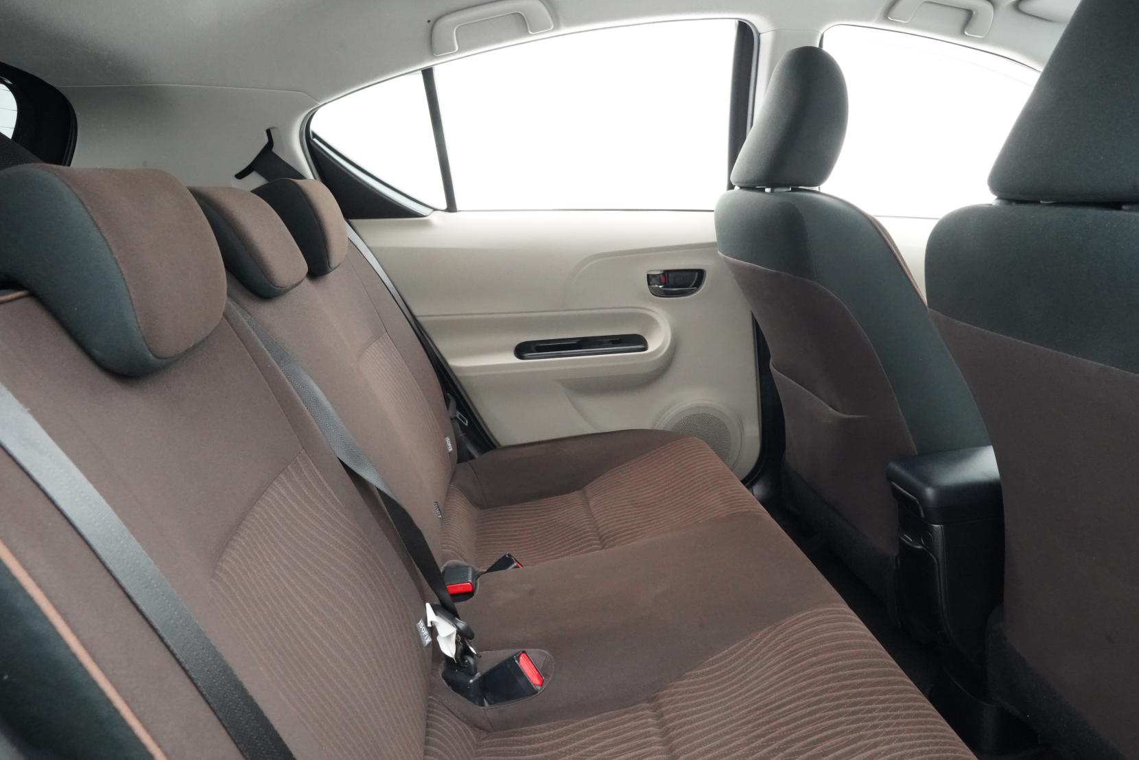 Toyota Aqua 1.5 G PUSH START