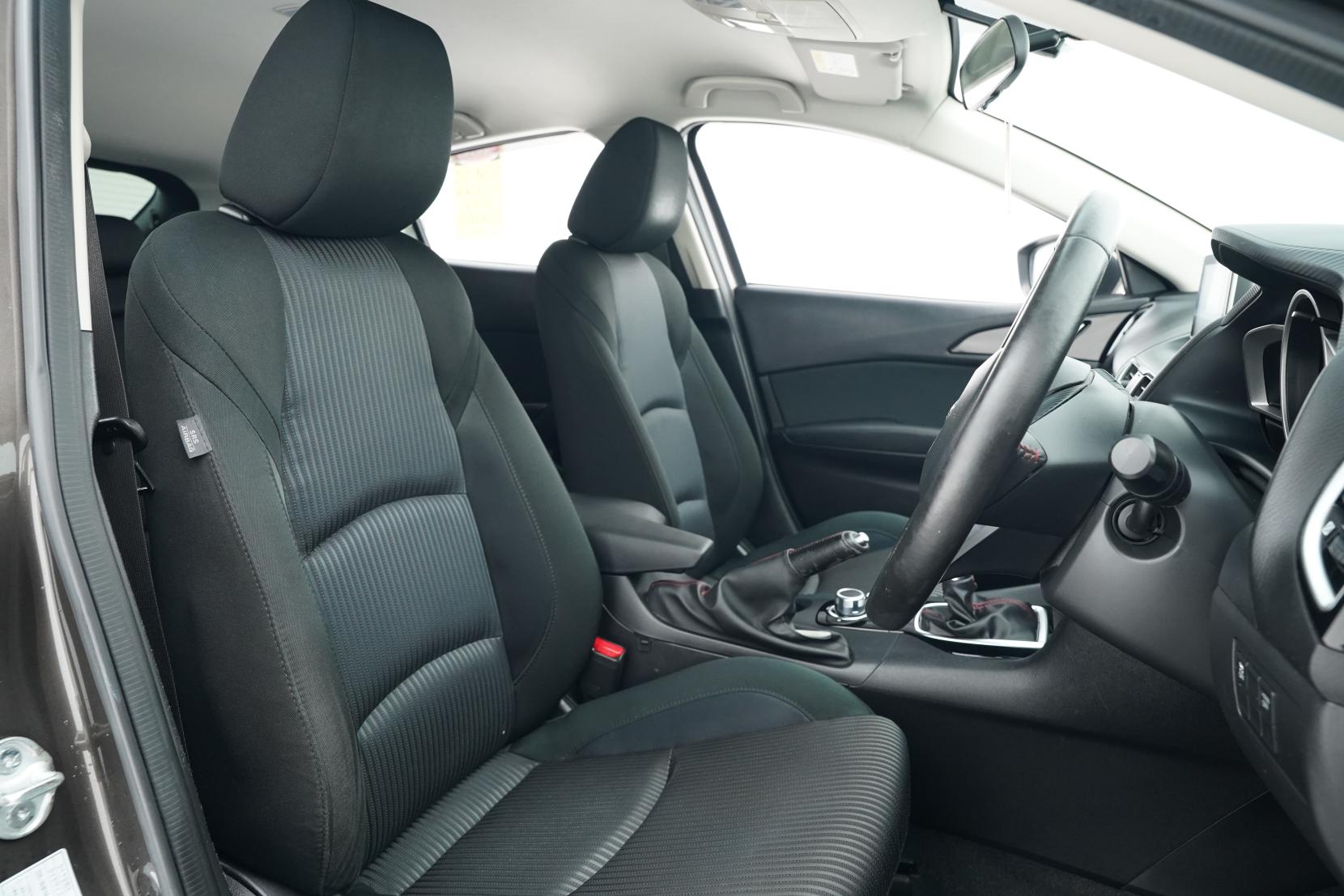 Mazda Axela SPORT 15S