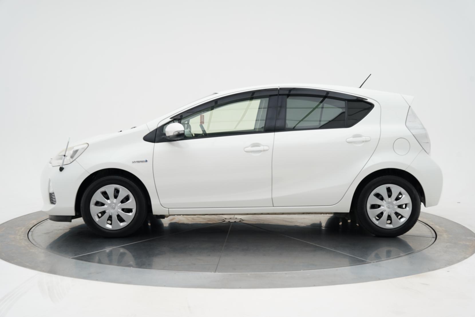 Toyota Aqua 1.5 S Push Start