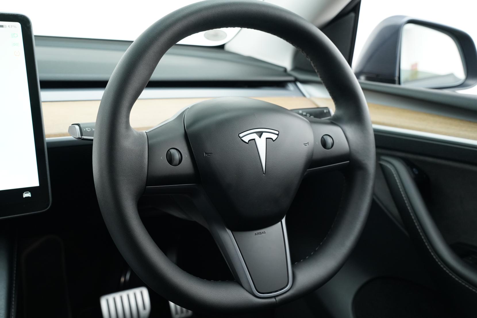 Tesla Model Y PERFORMANCE 79KWH/EV Performance AWD