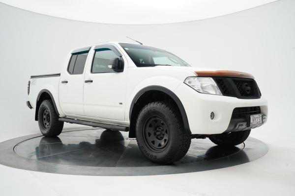 Nissan Navara 3.0 D/C 3.0D 4WD ST-X AT
