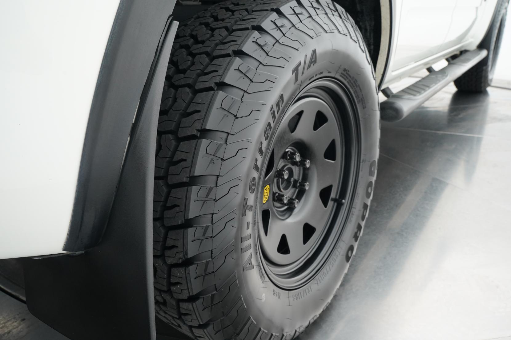 Nissan Navara 3.0 D/C 3.0D 4WD ST-X AT