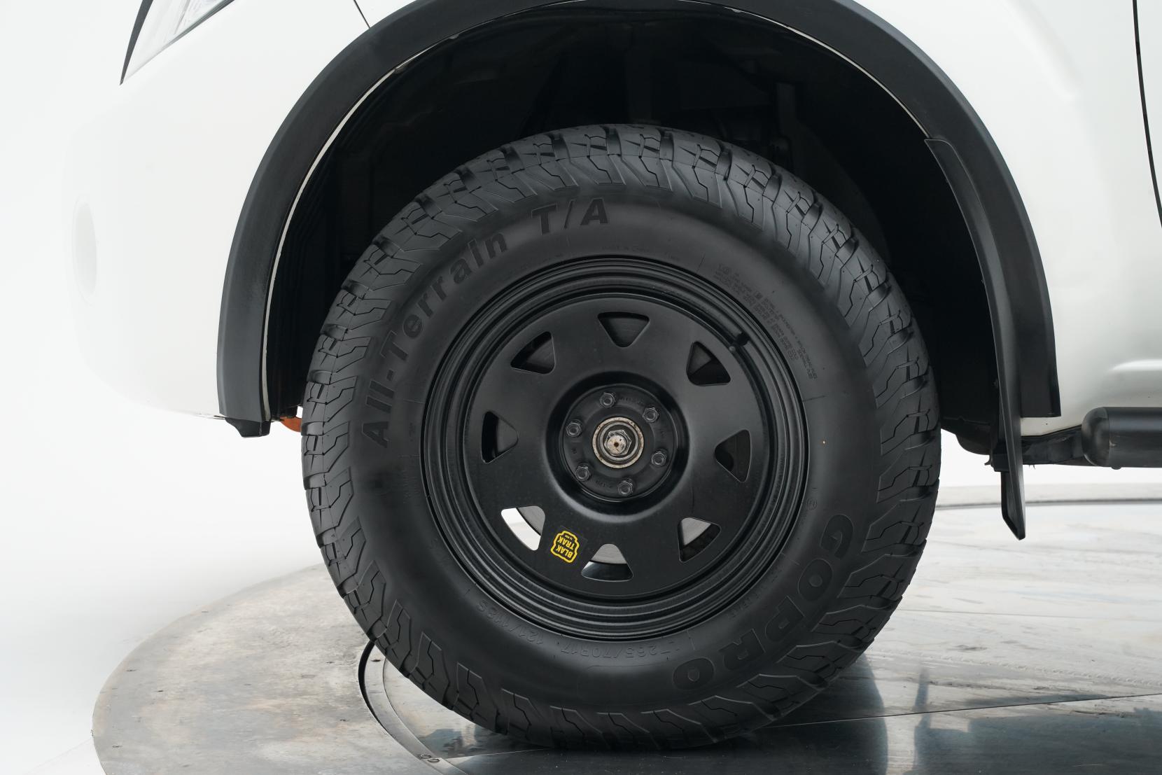 Nissan Navara 3.0 D/C 3.0D 4WD ST-X AT