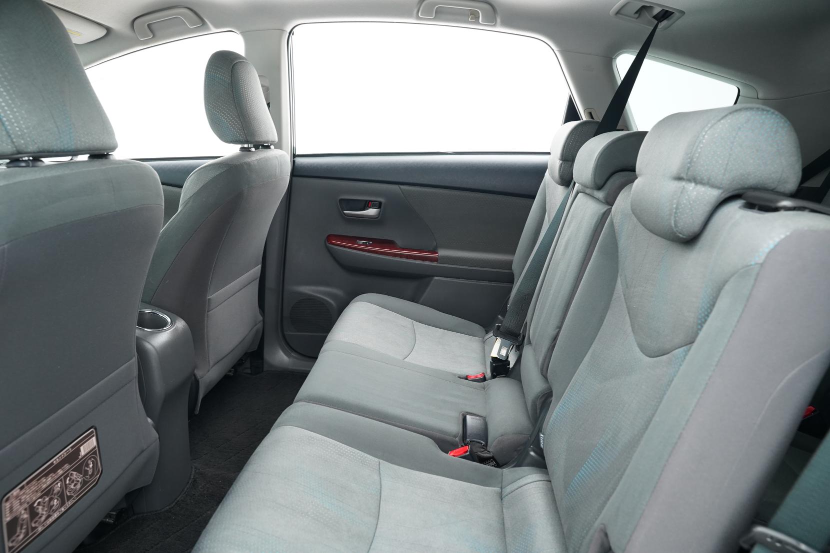 Toyota Prius 1.8 Alpha G 7 Seater