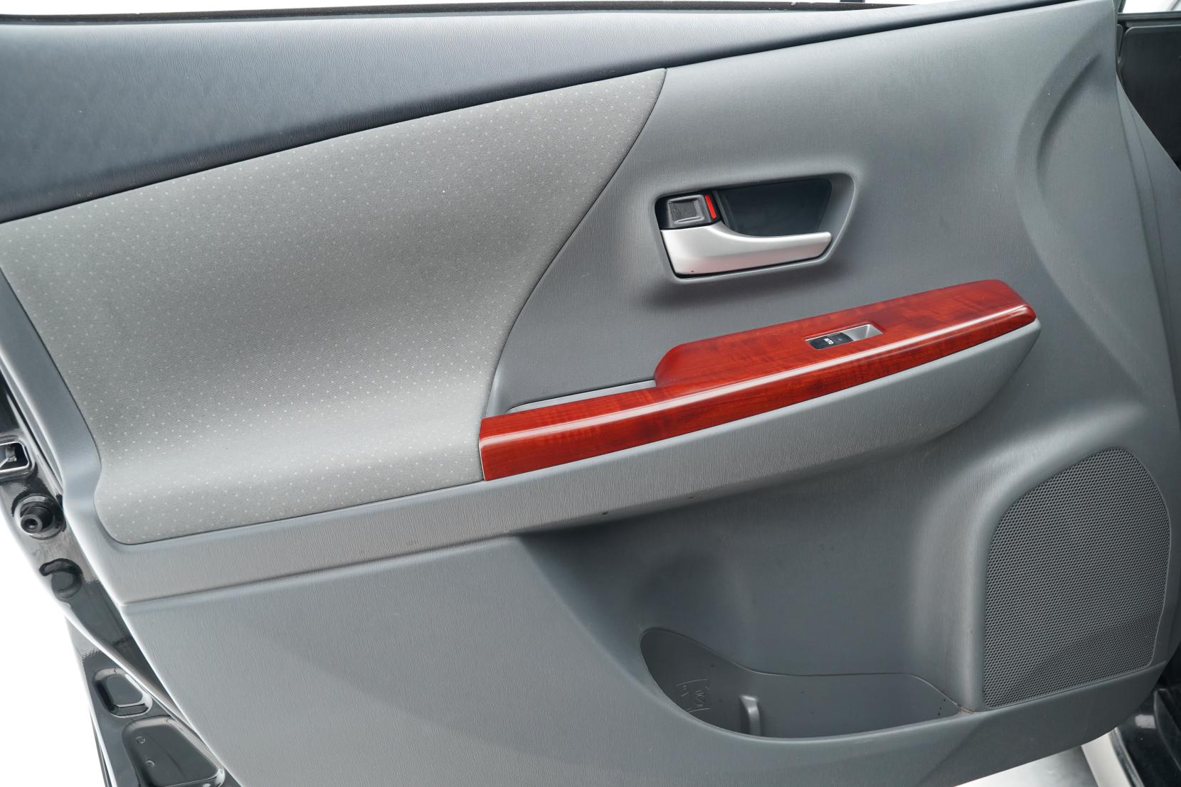 Toyota Prius 1.8 Alpha G 7 Seater