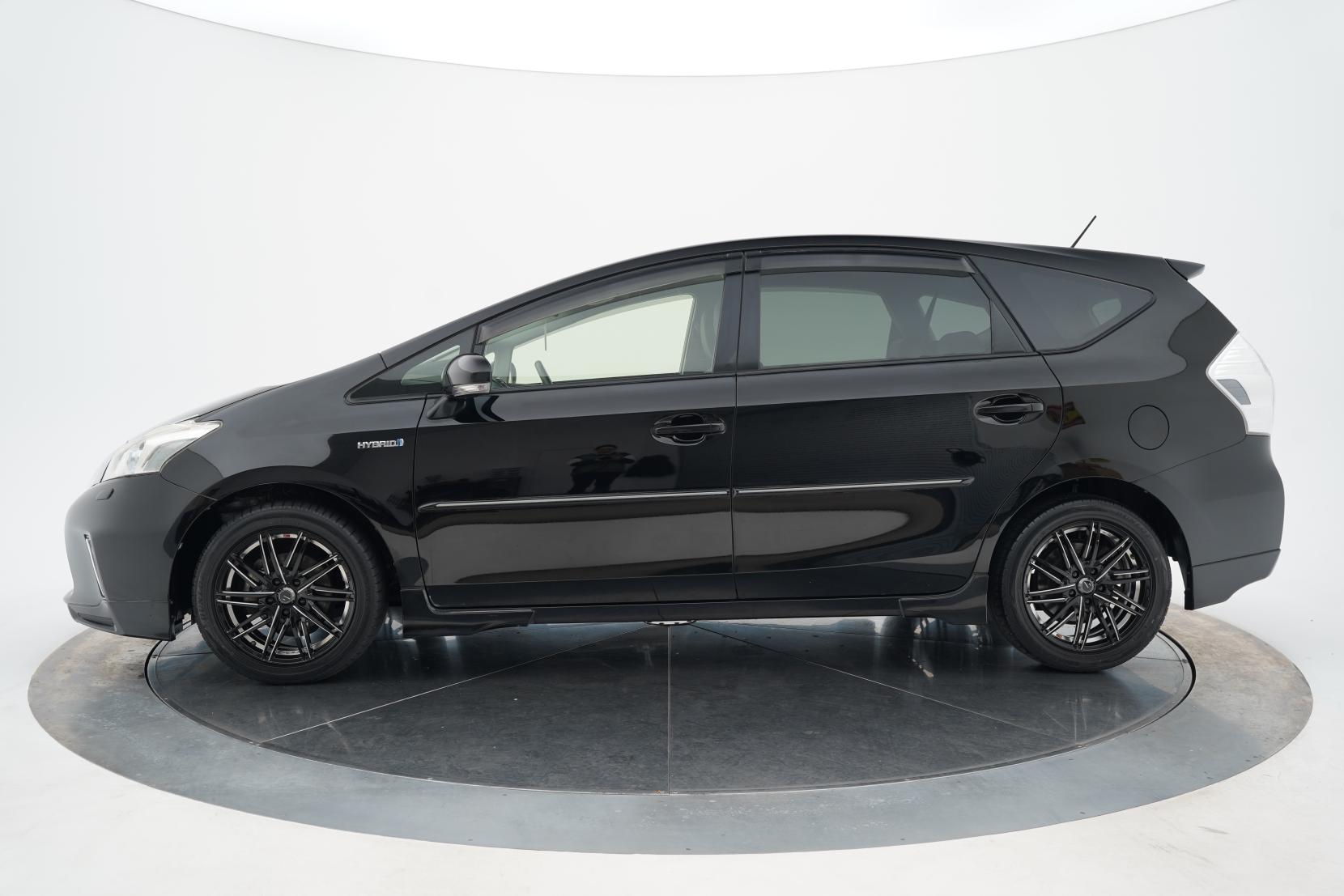 Toyota Prius 1.8 Alpha G 7 Seater