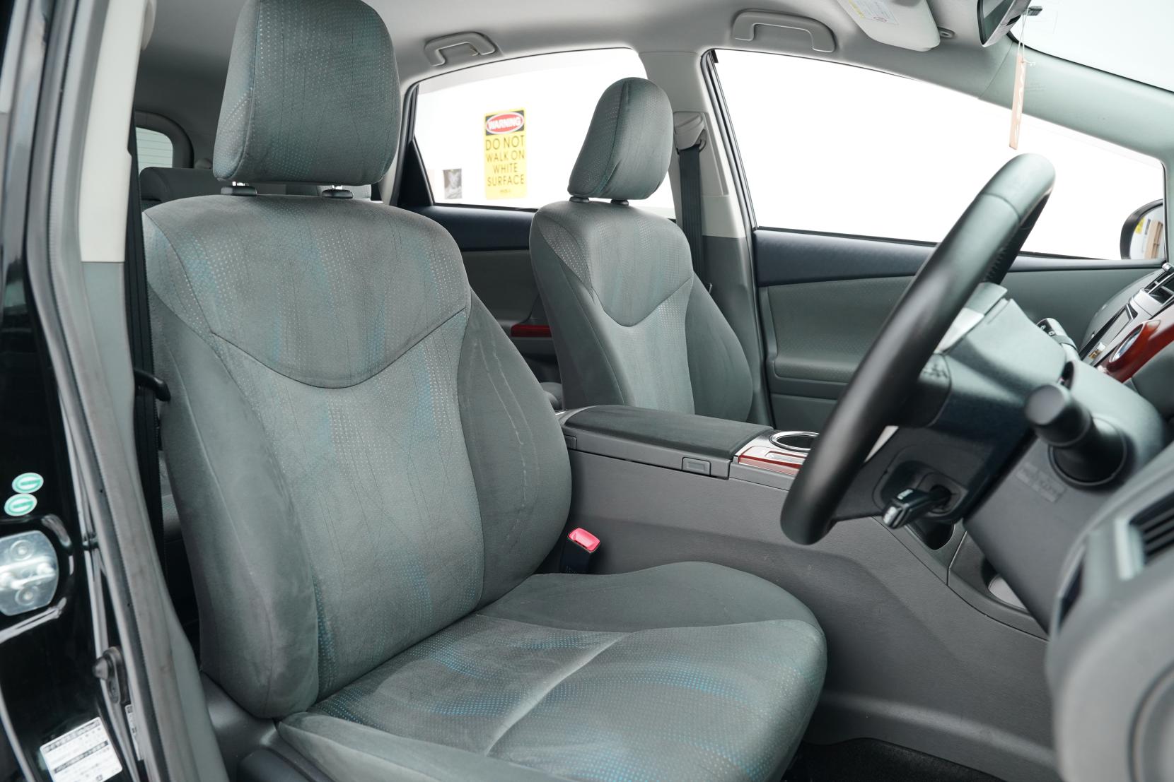 Toyota Prius 1.8 Alpha G 7 Seater