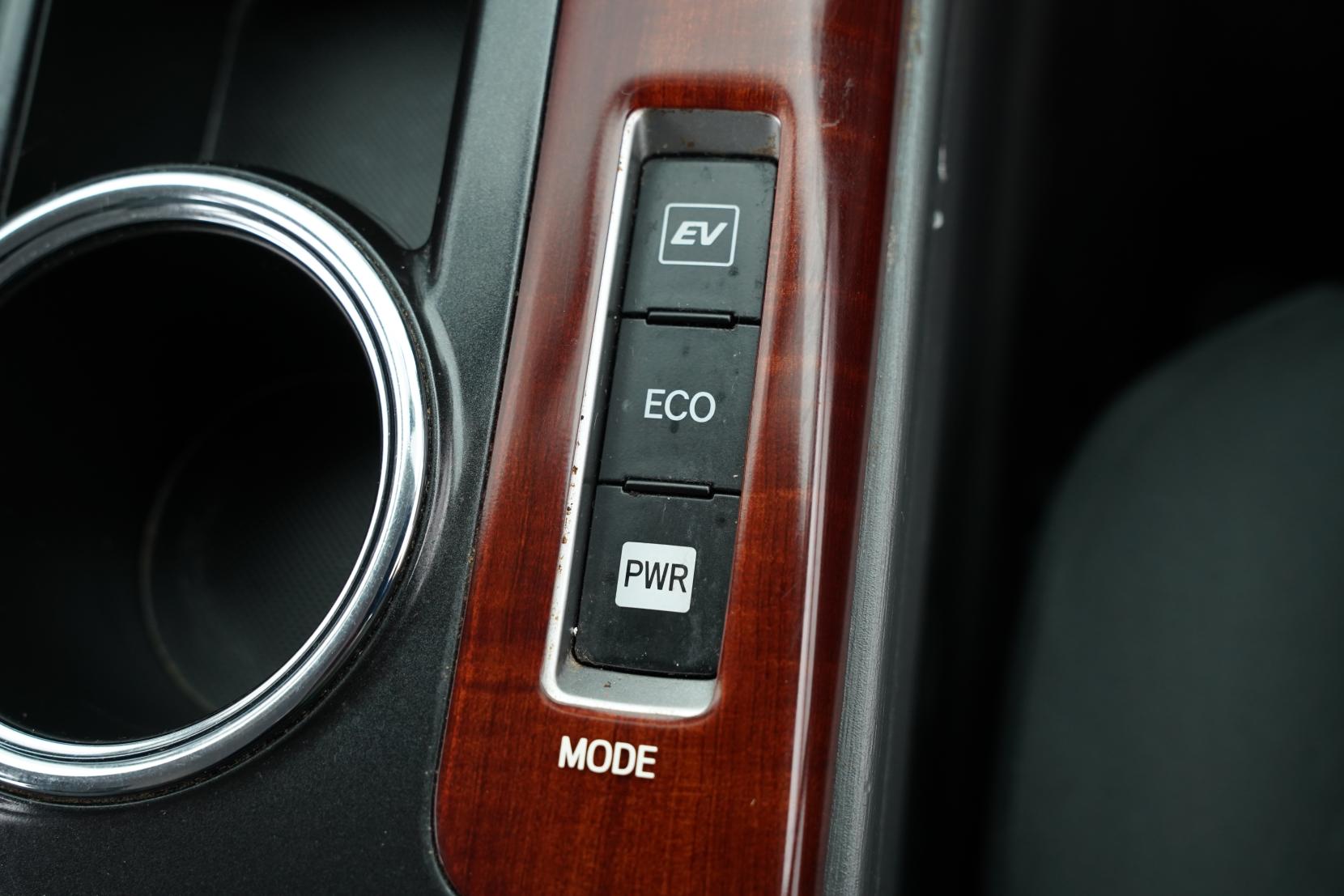 Toyota Prius 1.8 Alpha G 7 Seater