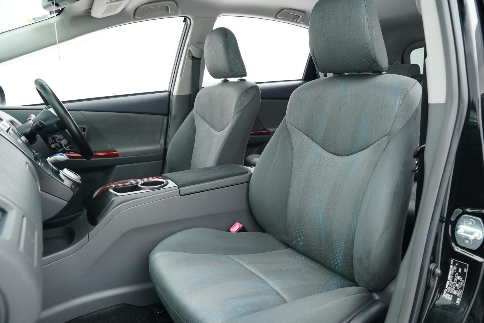 Toyota Prius 1.8 Alpha G 7 Seater