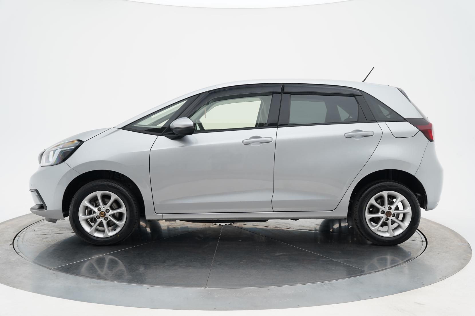 Honda Fit ARIA e:HEV 4wd Hybrid