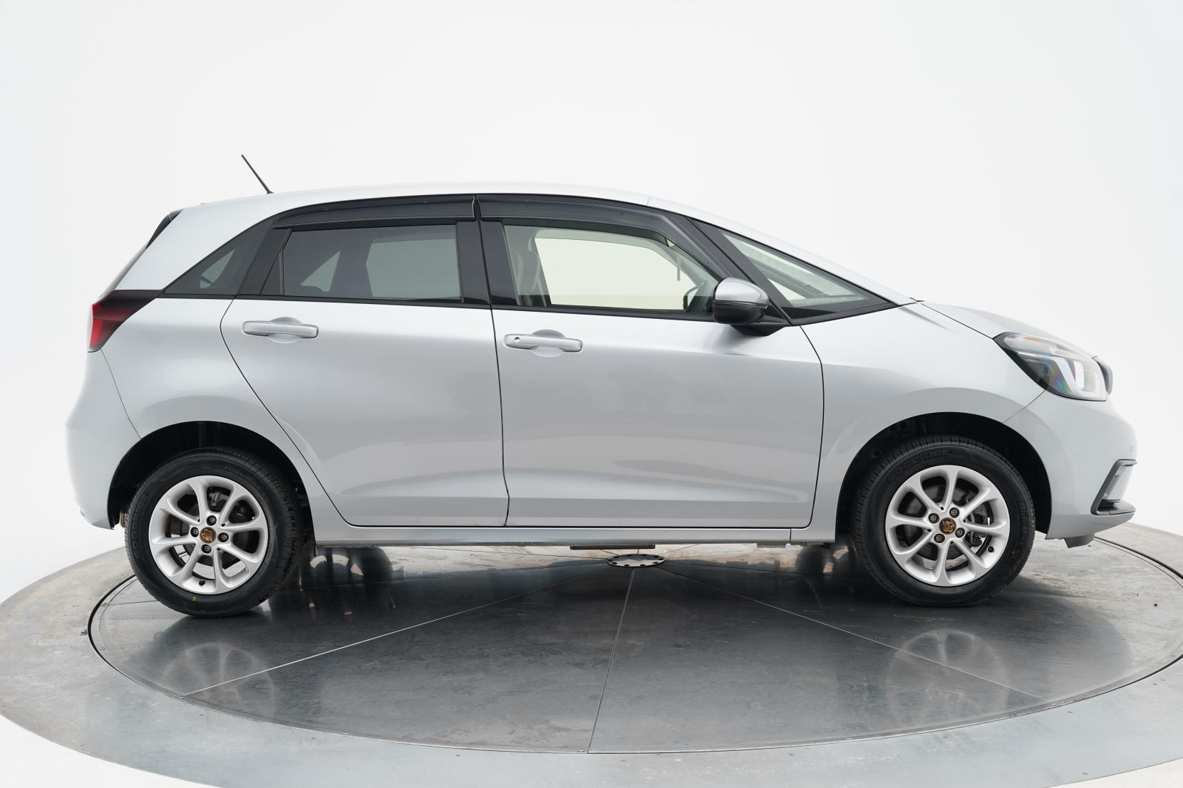 Honda Fit ARIA e:HEV 4wd Hybrid
