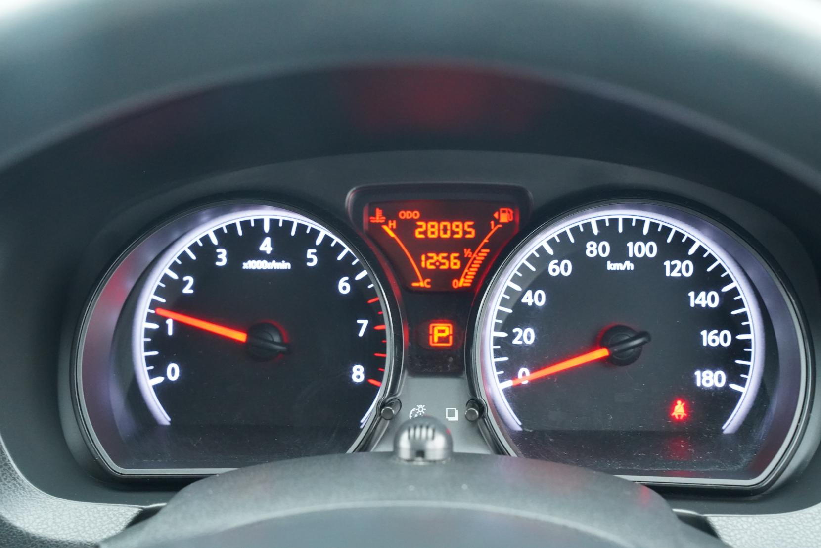 Nissan Note (2004–present) X