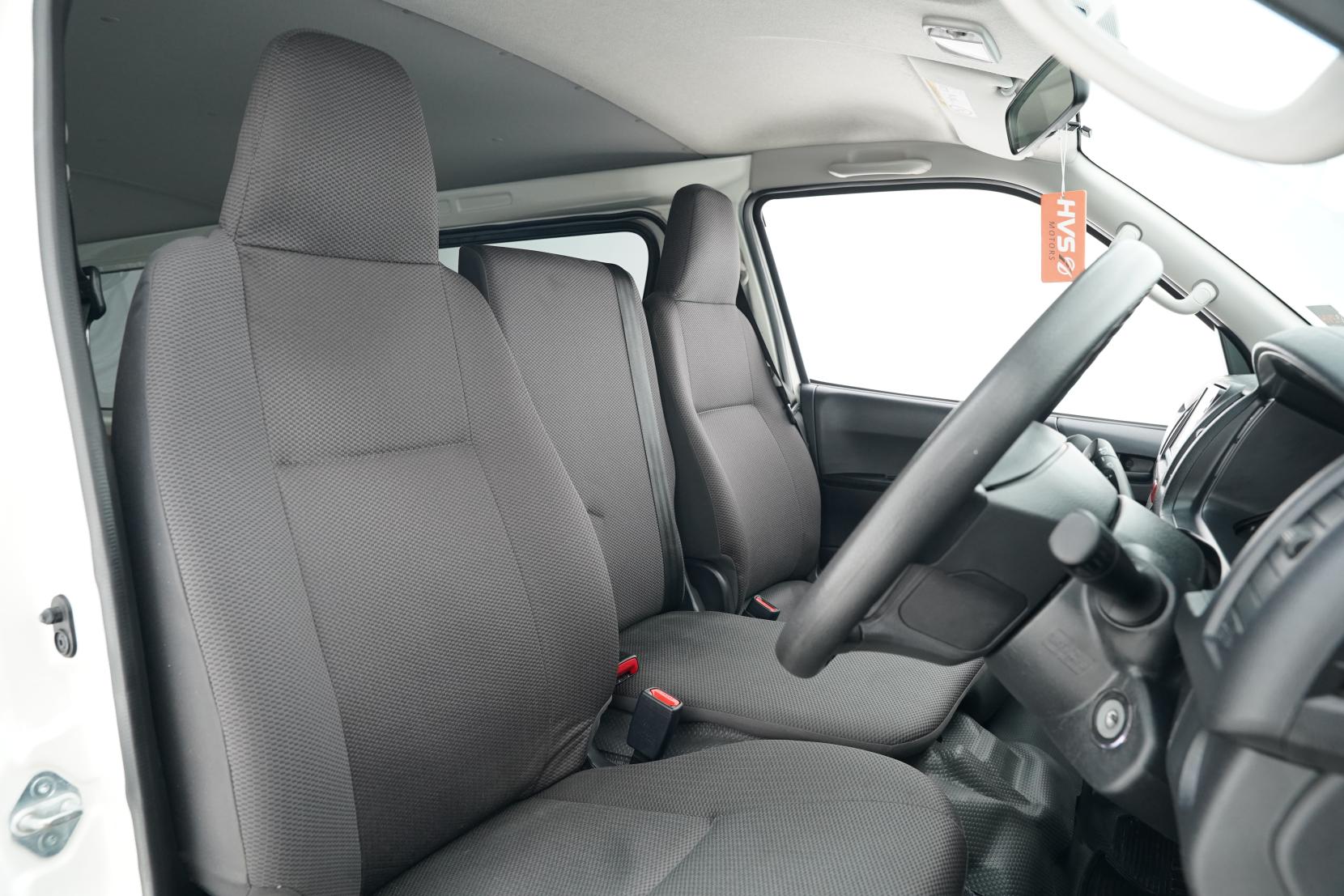 Toyota Regius 2.8 Diesel DX