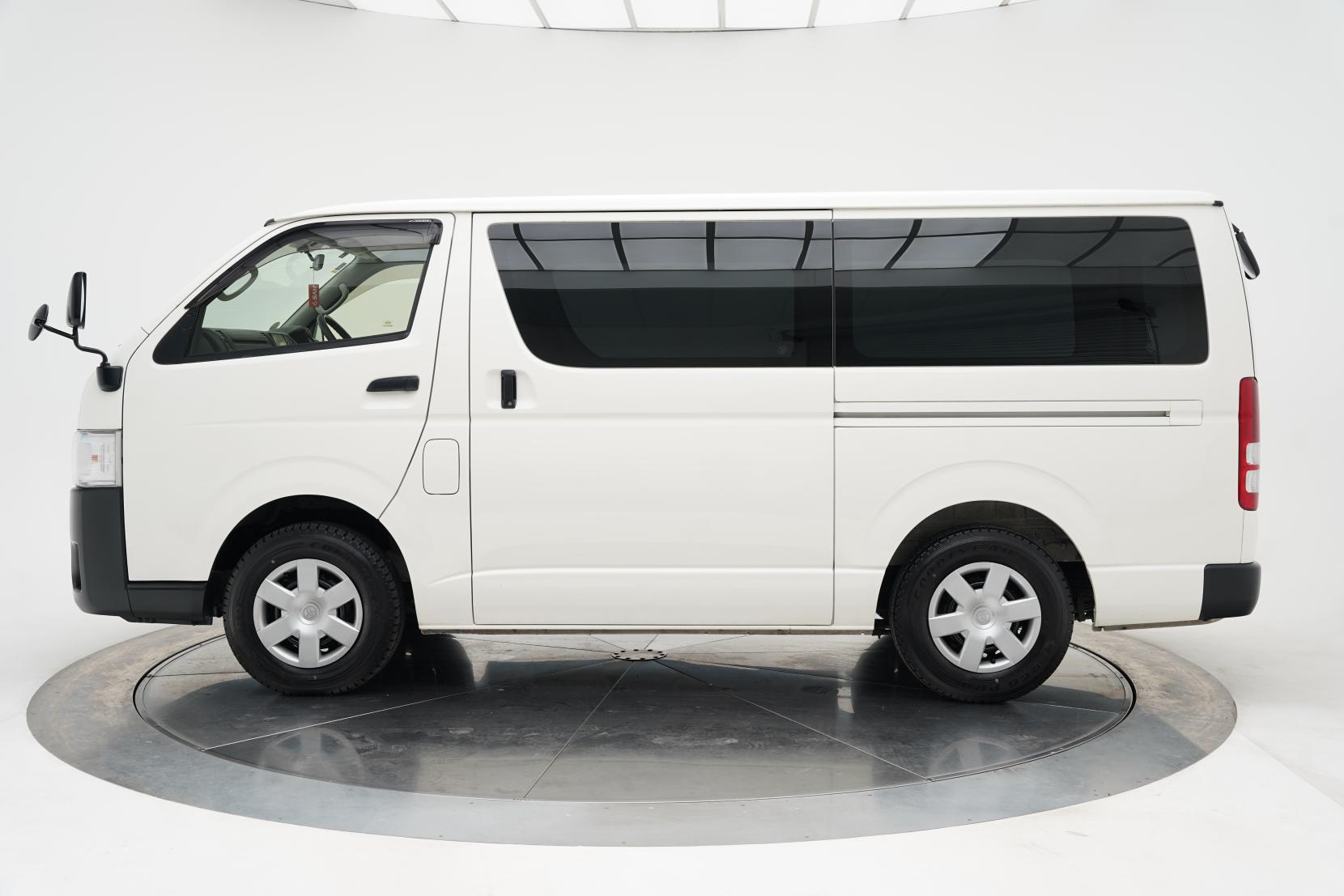 Toyota Regius 2.8 Diesel DX