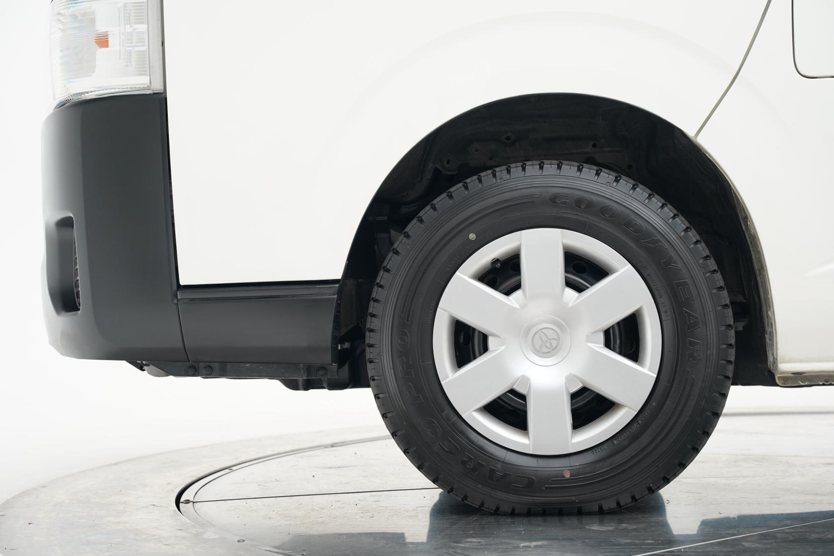 Toyota Regius 2.8 Diesel DX