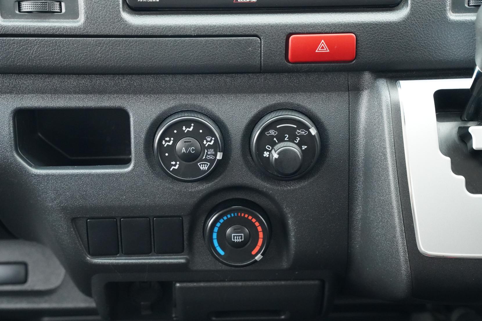 Toyota Regius 2.8 Diesel DX