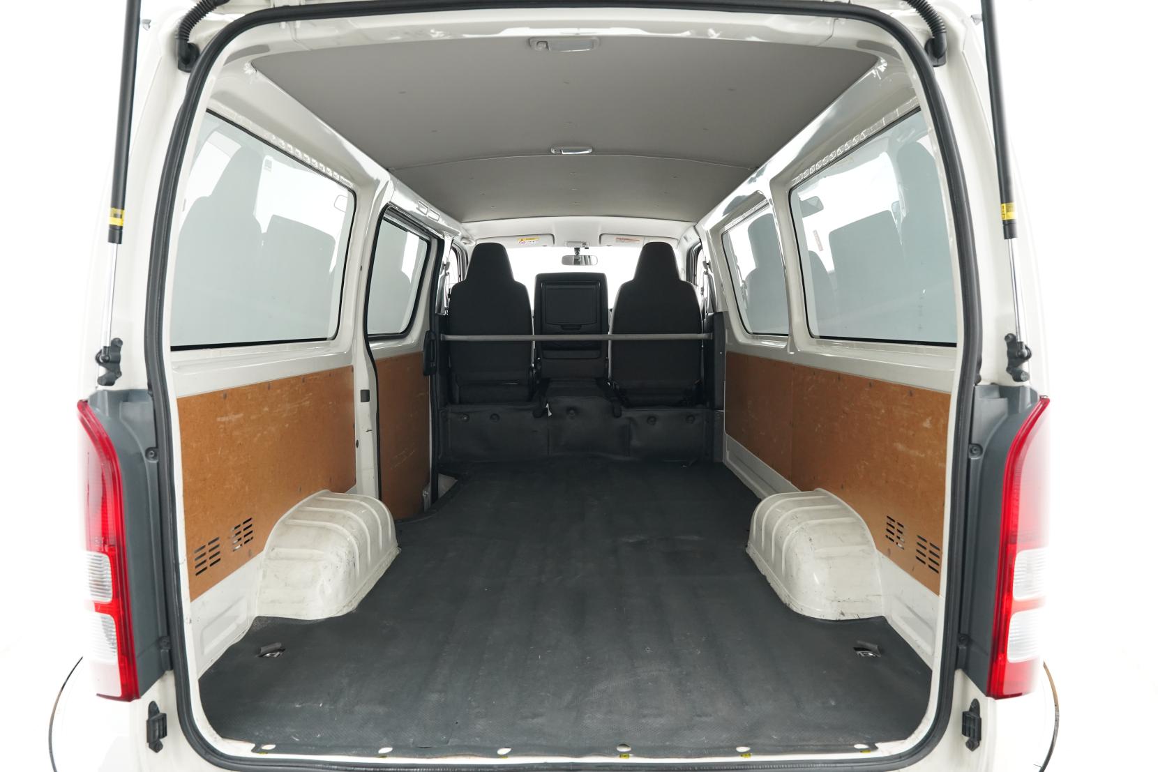 Toyota Regius 2.8 Diesel DX