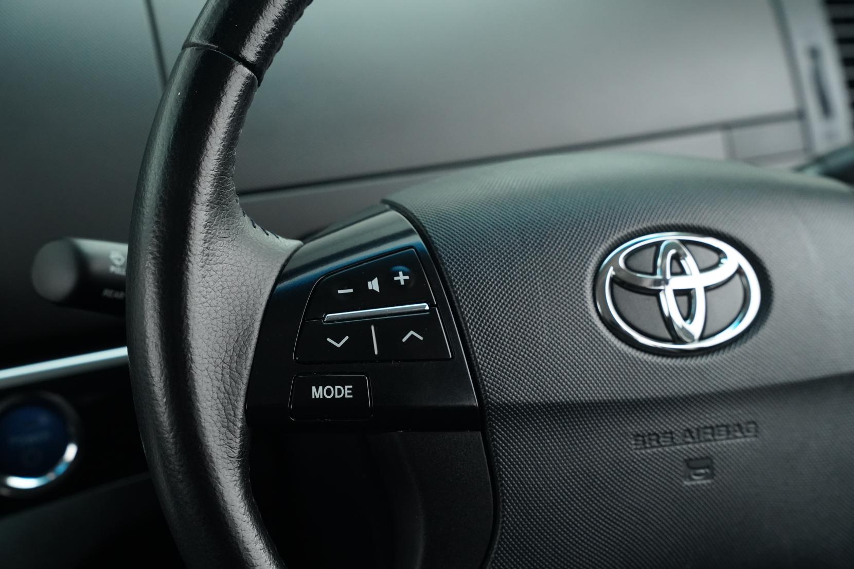 Toyota Estima 2.4 Hybrid 4wd Aeras Premium