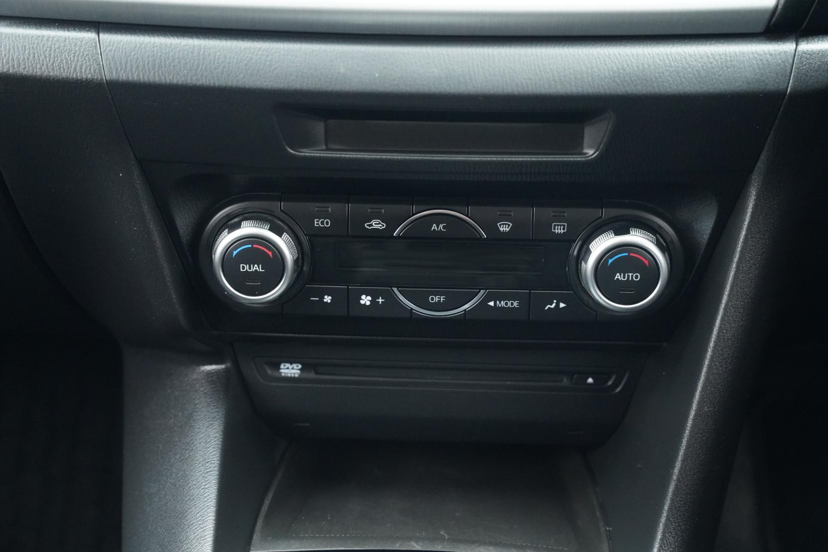 Mazda Axela 2.0 Hybrid S