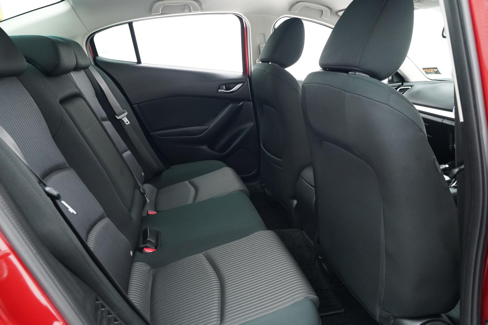 Mazda Axela 2.0 Hybrid S