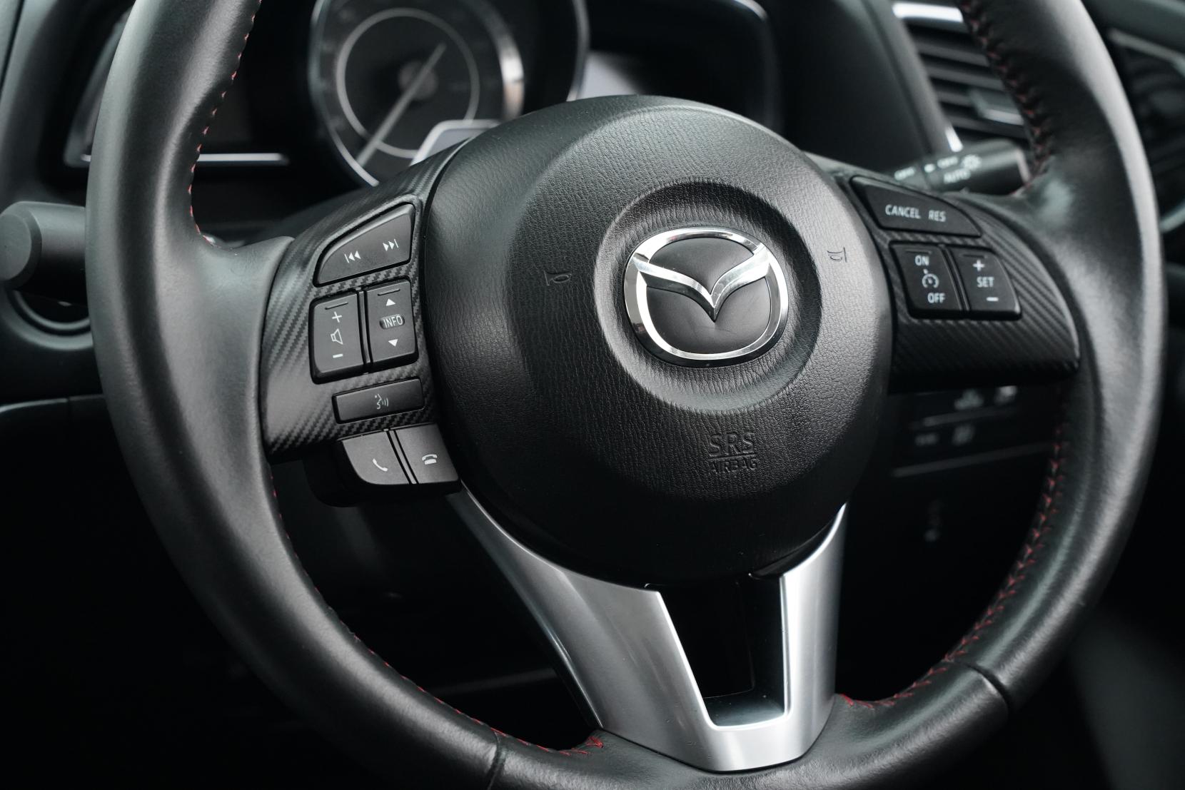 Mazda Axela 2.0 Hybrid S