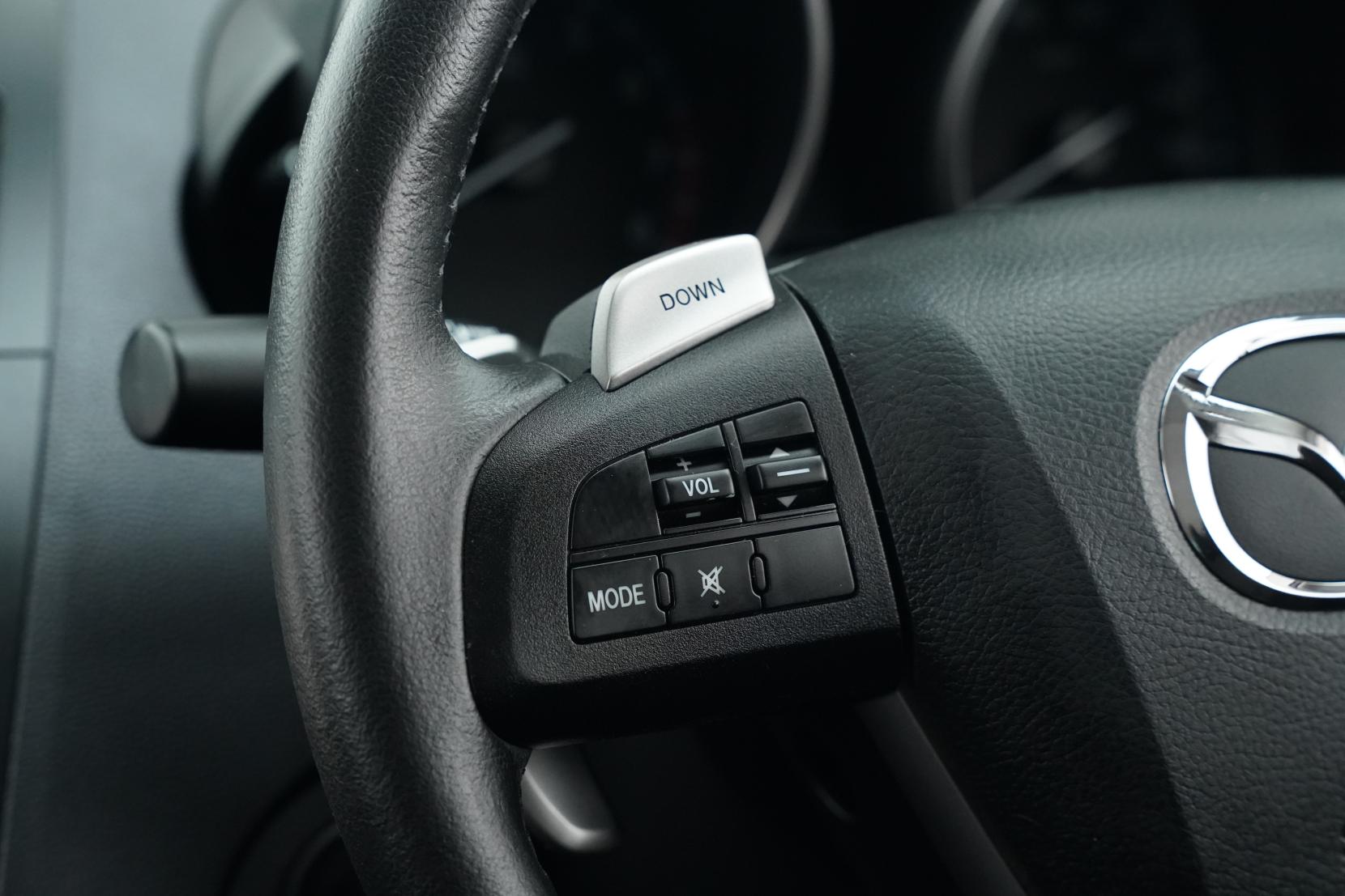 Mazda Axela 20E SKYACTIVE